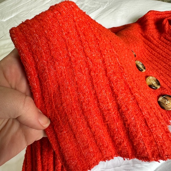 Urban Outfitters Cropped Red/Orange Knit Cardigan - Picture 7 of 7